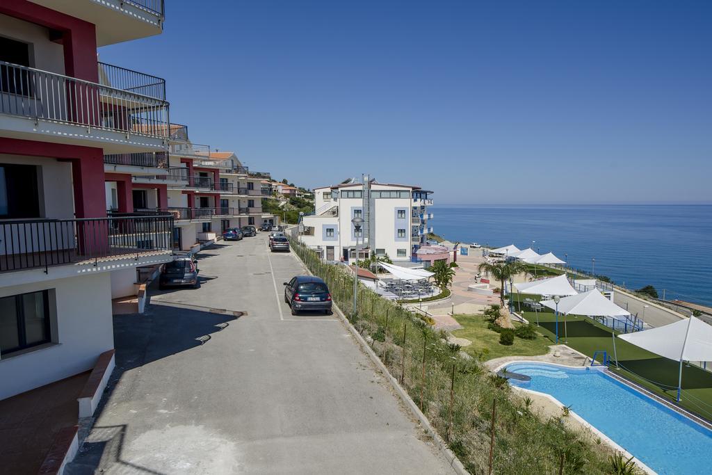 Tus'Hotel Apartments Tusa Dış mekan fotoğraf