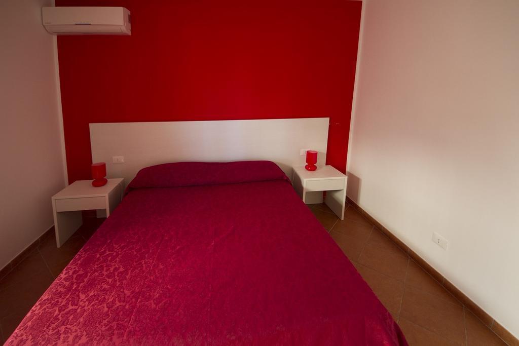 Tus'Hotel Apartments Tusa Dış mekan fotoğraf