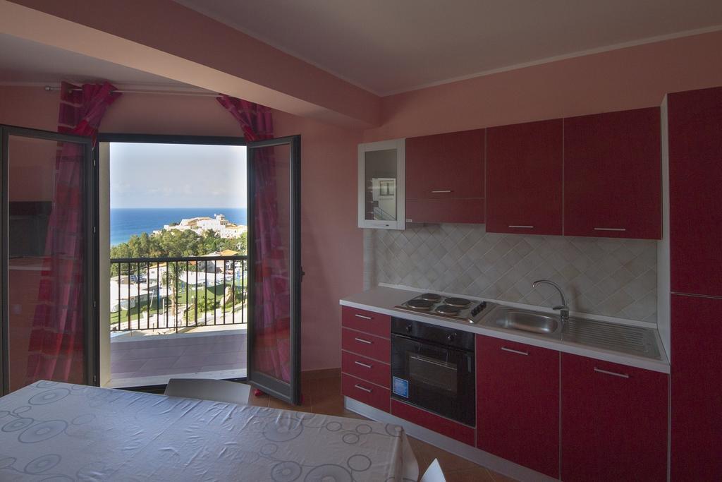 Tus'Hotel Apartments Tusa Dış mekan fotoğraf