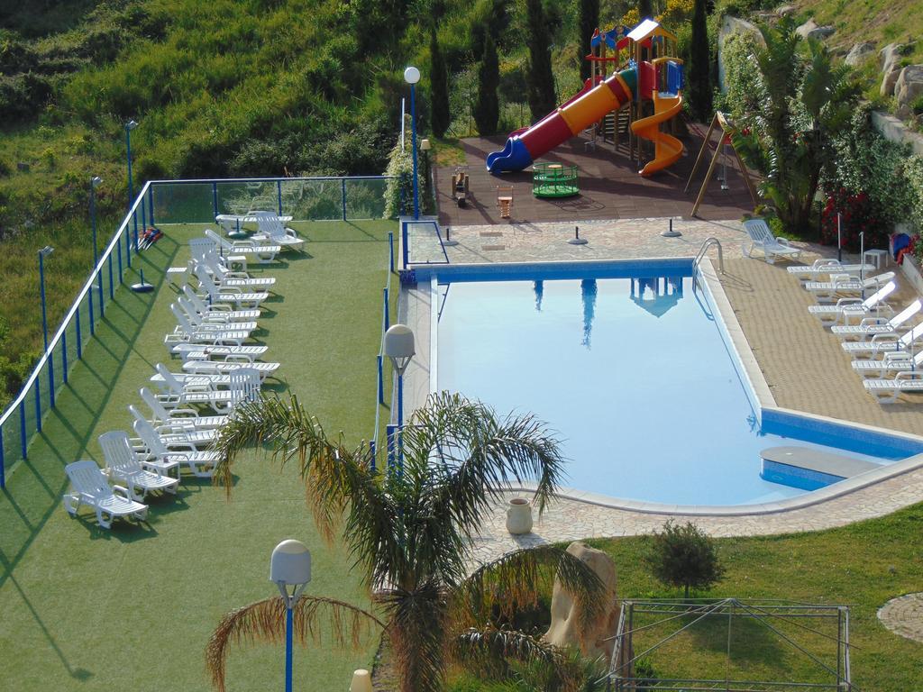 Tus'Hotel Apartments Tusa Dış mekan fotoğraf